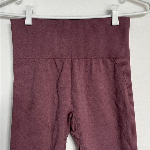 Mauve Seamless High Waist Scrunch Butt Yoga Pants - Picture 3 of 6